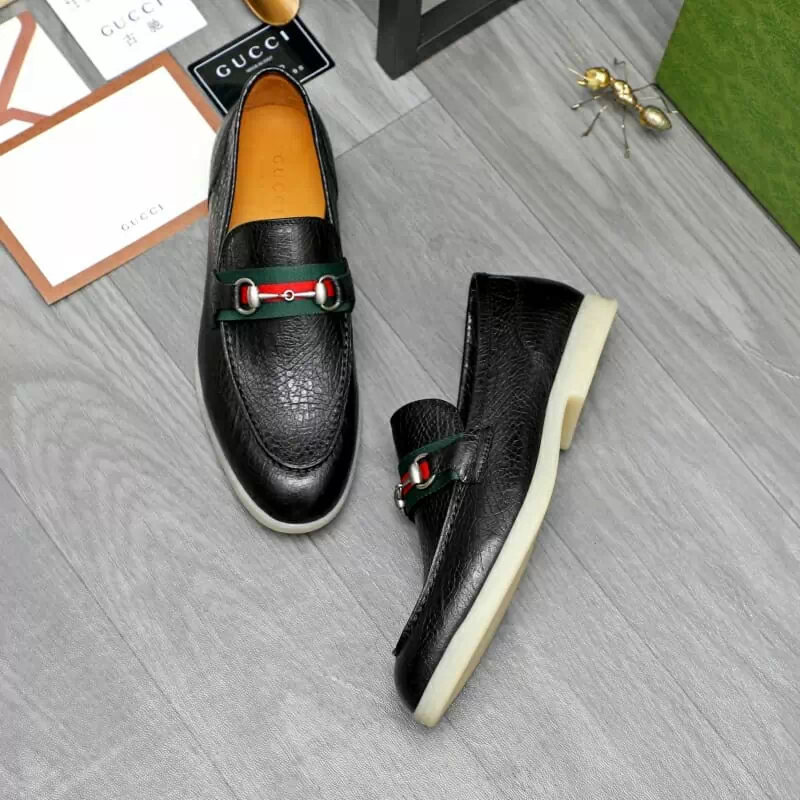 gucci oxfords chaussures pour homme s_12373471